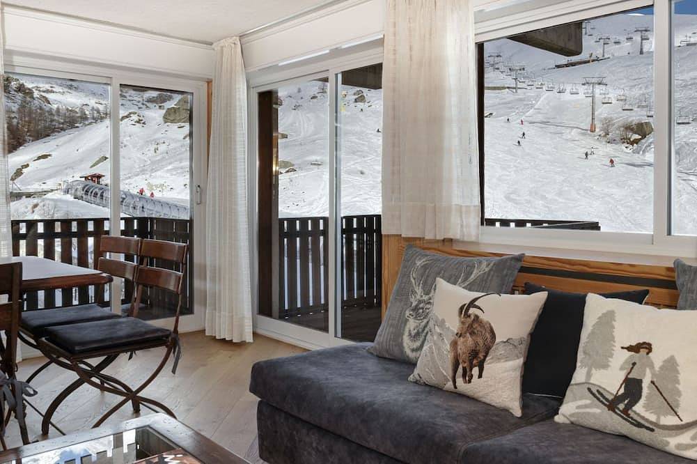 Ganze Wohnung, Hellochalet - The View ski-in/ski-out Matterhorn view with garage in Cervinia, Valtournenche