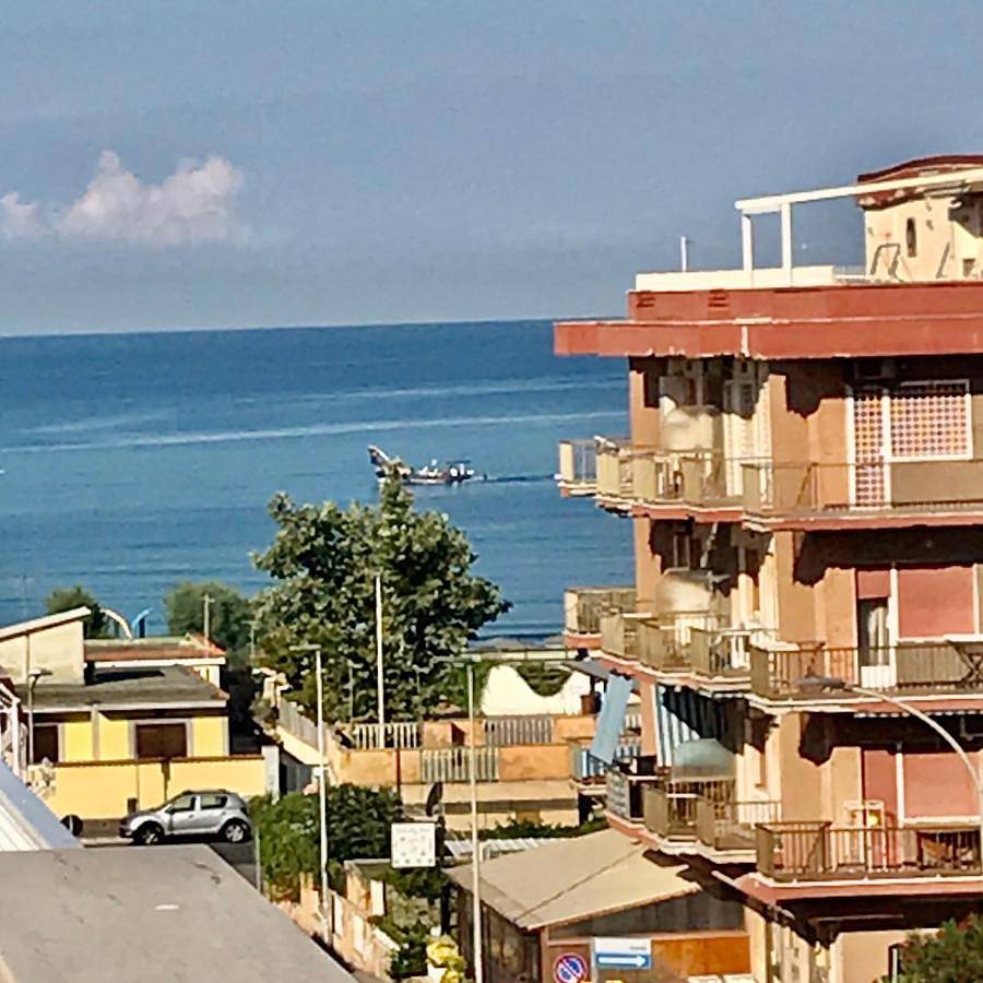 Appartamento intero, Attico Centralissimo Vista Mare in Torvaianica, Pomezia