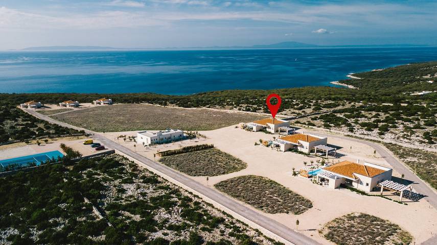 Ferienhaus für 7 Personen, mit Sauna und Pool sowie Garten in Novalja