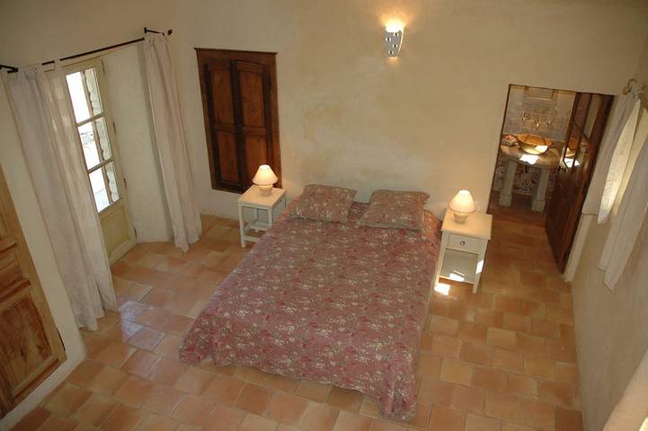 Location de vacances pour 4 personnes, avec terrasse à Buoux - 2