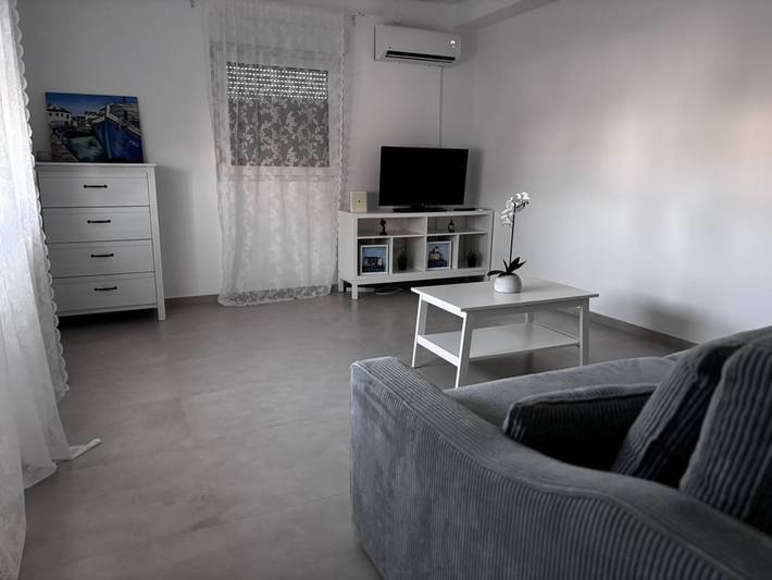 Gîte pour 4 personnes, avec balcon à Pirovac