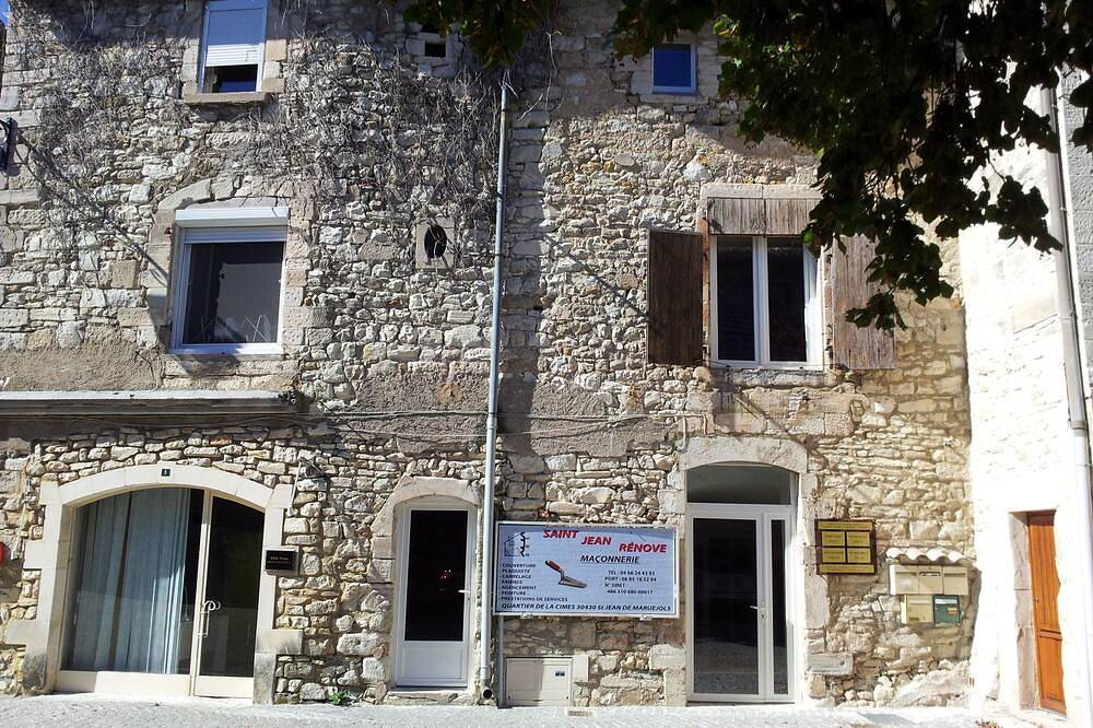 Accommodation in the village center in Saint-Jean-de-Maruéjols-et-Avéjan, Alès und Umgebung