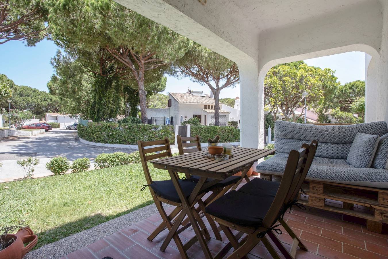 Maison de vacances "Relaxante E Praia" avec piscine partagée, terrasse privée et Wi-Fi in Aldeia Das Açoteias, Olhos De Água