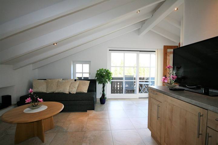 Ferienwohnung für 2 Personen, mit Balkon und Ausblick sowie Seeblick in Königswinkel - 2