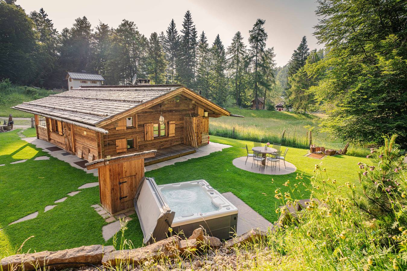 Ganze Wohnung, La Mendola Ferienwohnung mit Bergblick, Wlan, Garten und Terrasse in Cavareno, Val di Non