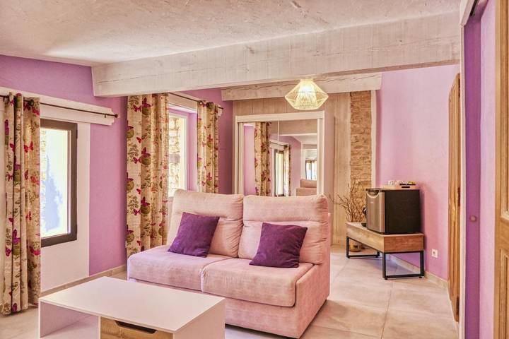 Chambre d’hôte pour 2 personnes, avec jardin et piscine ainsi que terrasse et vue à Murs - 3