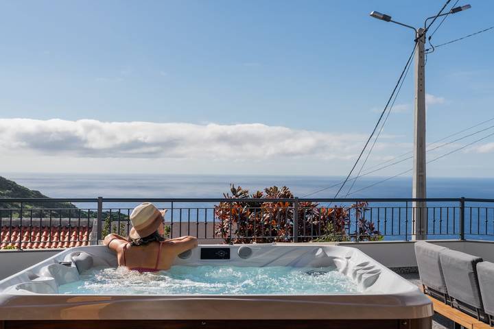 Location de vacances pour 8 personnes, avec balcon et jacuzzi, adapté aux familles à Ribeira Brava - 2