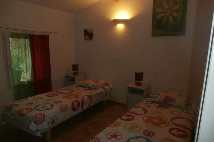 Gîte pour 5 personnes, avec jardin et terrasse à La Roque-d'Anthéron - 3