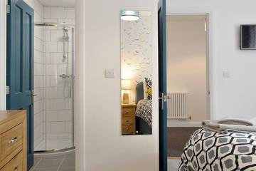 Log Cabin for 6 People in Ilfracombe, Devon, Photo 2