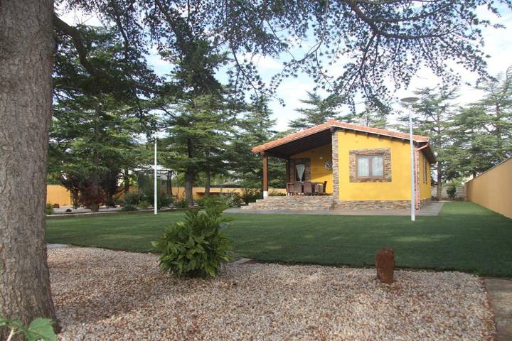 Apartamento para 7 personas, con Terraza además de Jardín y Vistas en Teruel