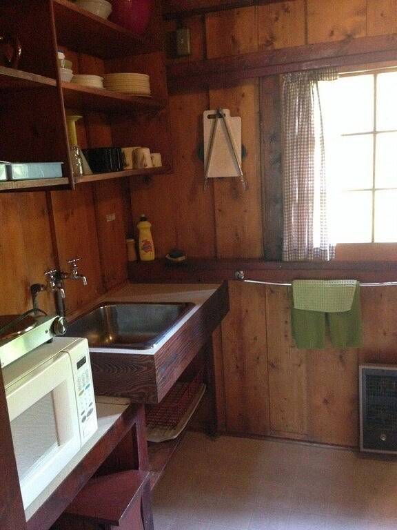 Vacation rental for 8 people, with hot tub and terrace in British Columbia