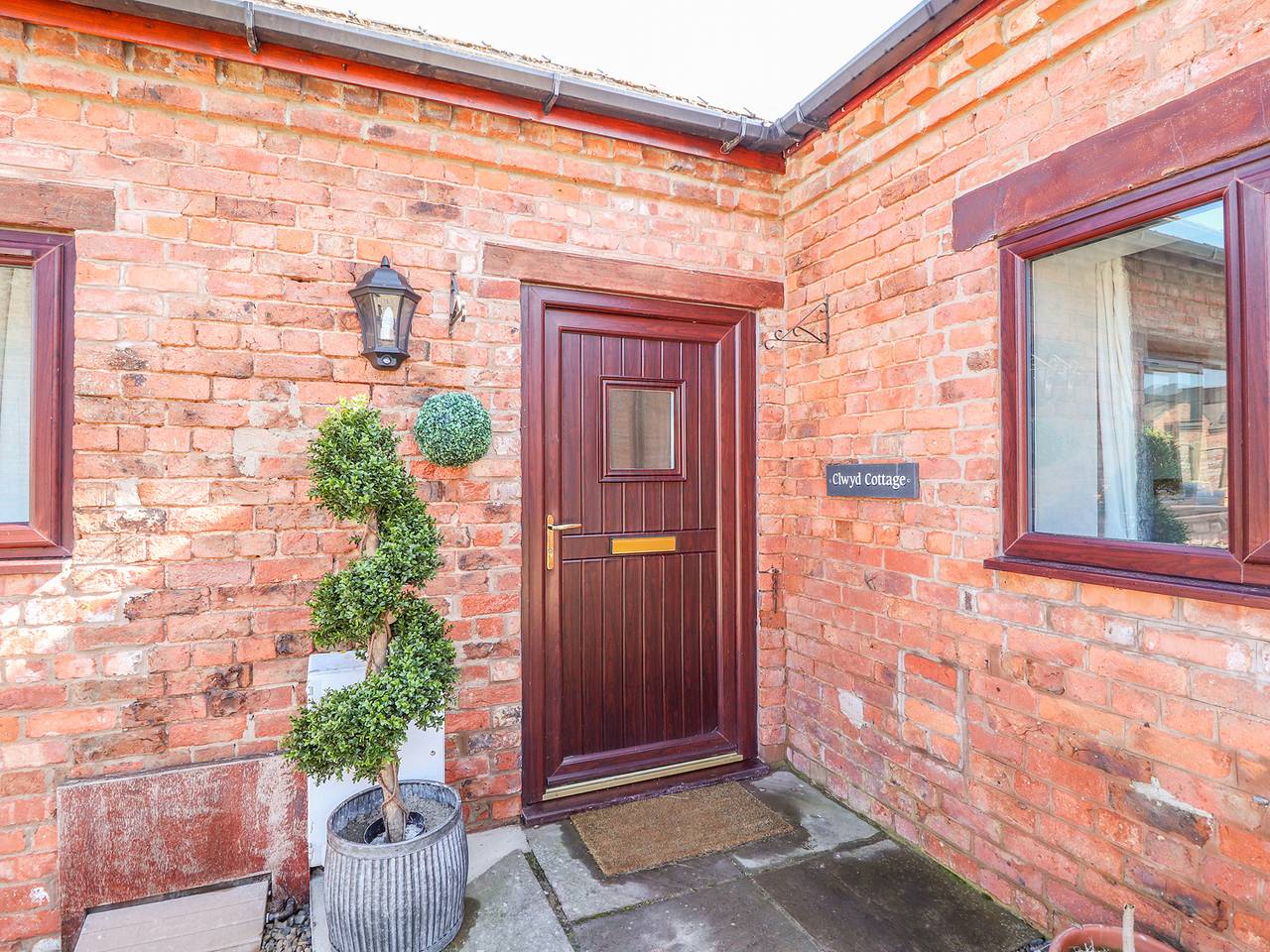 Clwyd Cottage in Denbighshire