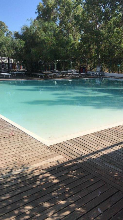 Boot für 2 Personen, mit Seeblick und Ausblick sowie Kinderpool und Garten in Italien - 4