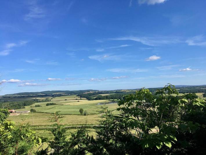 Location de vacances pour 8 personnes, avec Terrasse et Jardin ainsi que Piscine et Vue à Lanty - 4