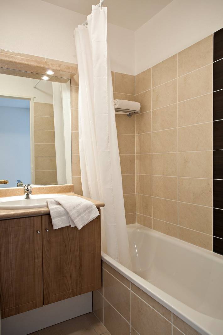 Gîte pour 2 personnes, avec Balcon et Piscine à Cagnes-sur-Mer - 3
