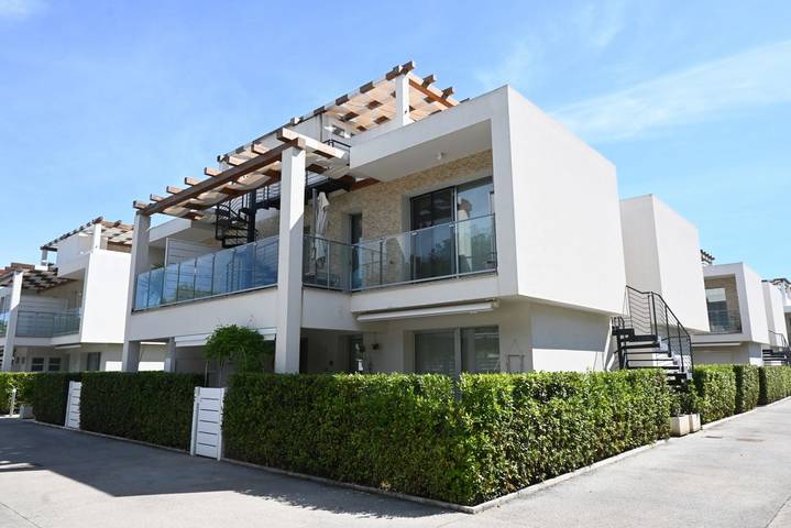 Ganze Wohnung, Ferienwohnung für 5 Personen mit Balkon/Terrasse in Porto Recanati, Adriaküste Marken
