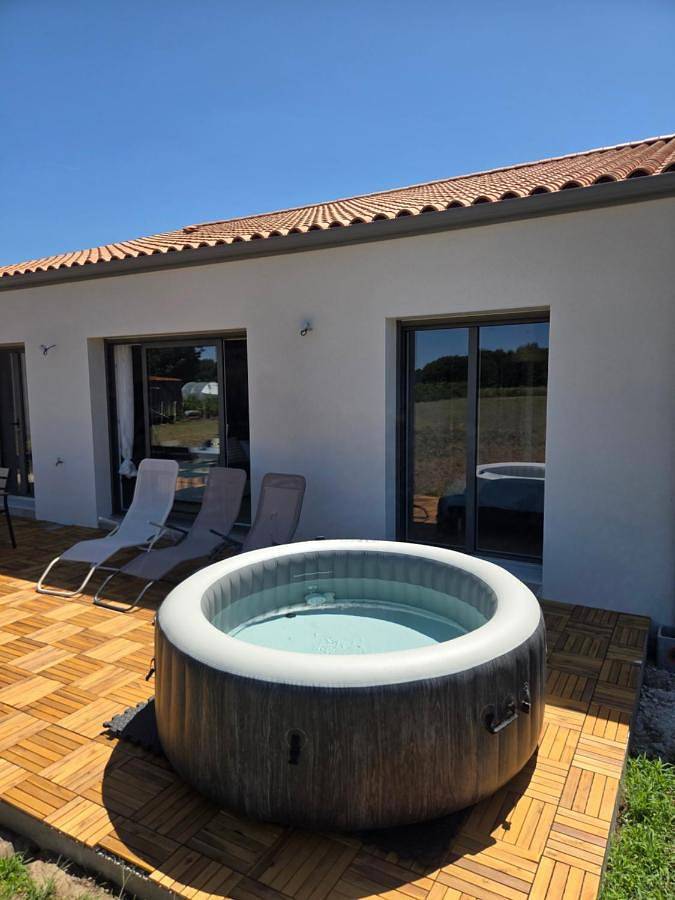 Location de vacances pour 6 personnes, avec Jacuzzi et Terrasse ainsi que Jardin et Vue à Arthon-en-Retz - 4