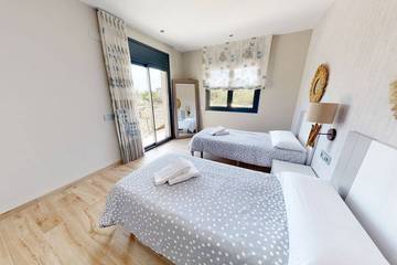 Casa Rural para 13 Personas en Tierras del Ebro, Costa Dorada, Foto 4