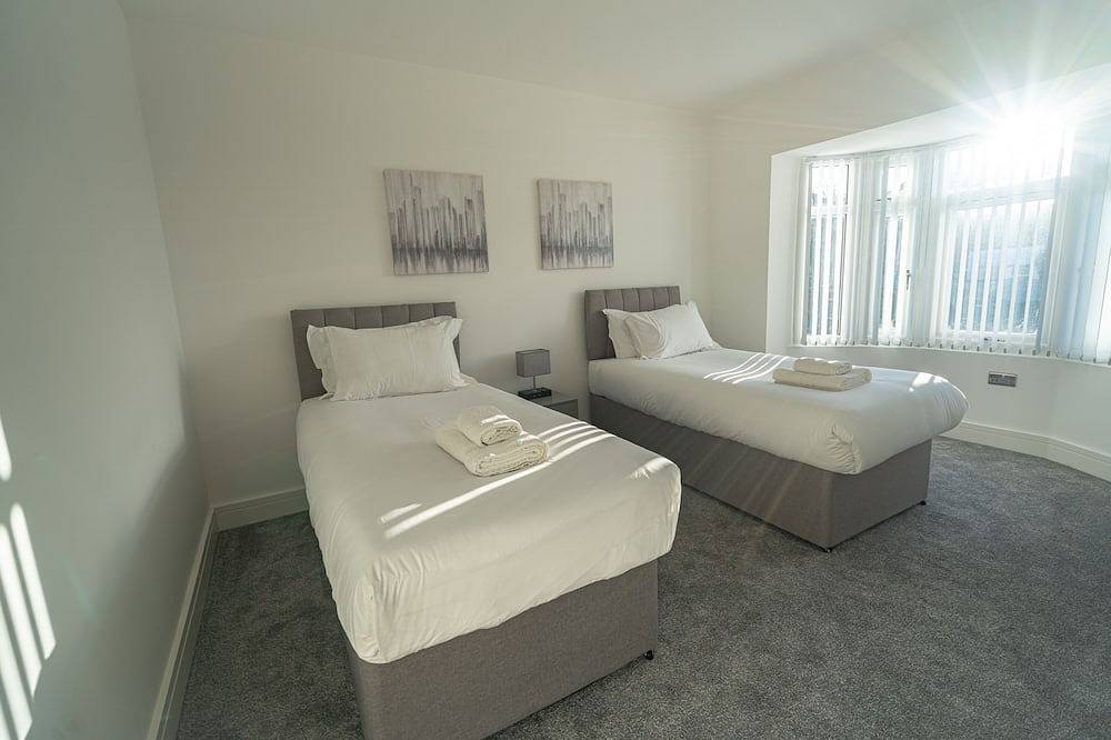 Newly Refurbished Modern 4 Bed Detached House in North Hinksey, Oxfordshire