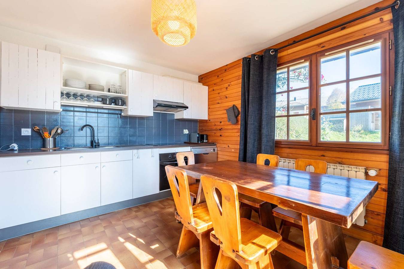 Entire holiday apartment, Appartement ensoleillé avec panorama sur les Alpes in Saint-Jean-de-Sixt, Annecy region