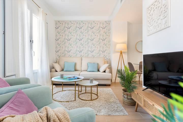 Ganze Wohnung, Ferienwohnung für 5 Personen mit Balkon in Casco Antiguo, Sevilla