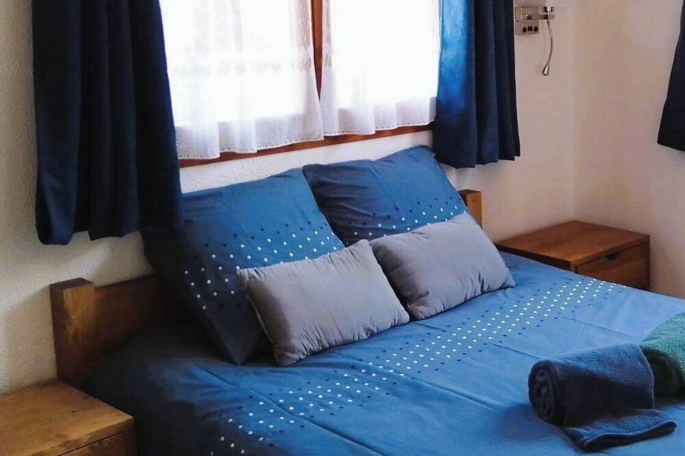 Entire apartment, T2 Between lake and mountains in Savines, 300m from the lake in Savines-le-Lac, Écrins National Park