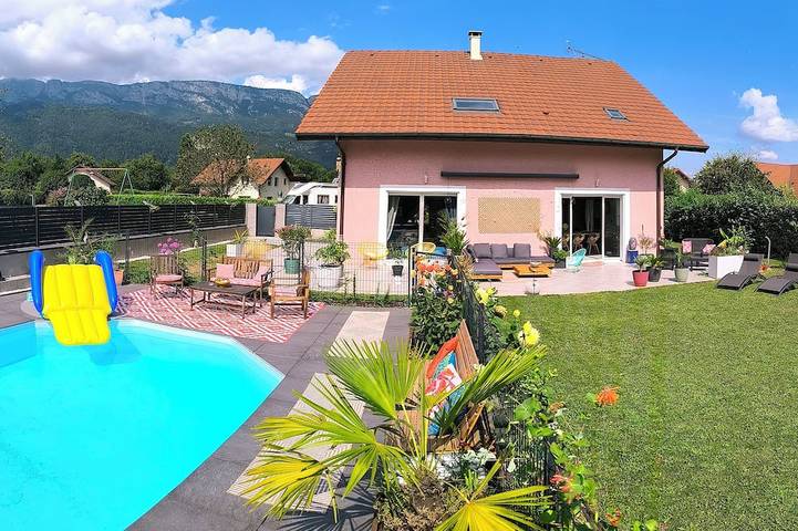 Villa pour 14 personnes, avec jardin et terrasse