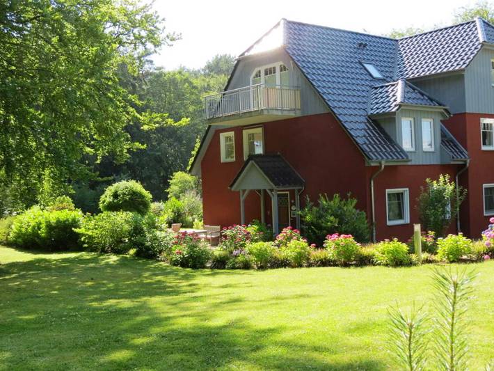 Ferienwohnung für 5 Personen, mit Ausblick und Garten sowie Terrasse, mit Haustier in Bansin