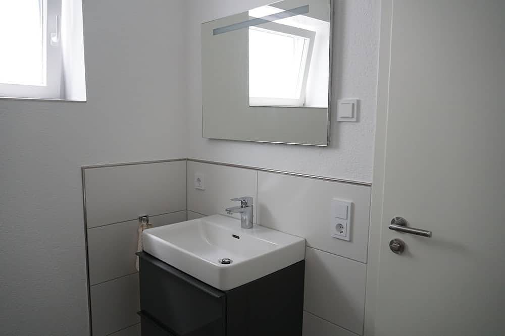 Ganze Wohnung, Ferienwohnung, 15 Autominuten von Trier in Mertesdorf, Moseleifel