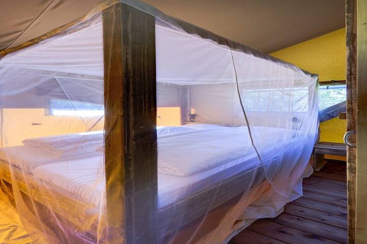 Schickes Glamping-Refugium mit Pool in Dalfsen, Regio Zwolle