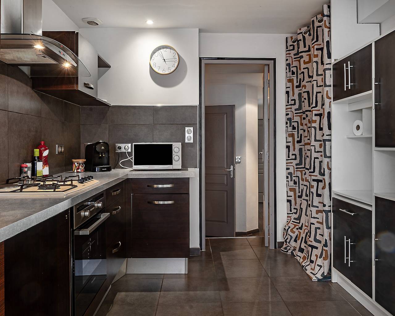 Ganze Wohnung, Apartment 'La Glycine' mit Wlan und Klimaanlage in Montolieu, Carcassonne und Umgebung
