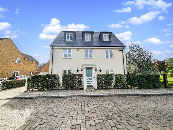 Holiday rental for 14 people, with garden, child-friendly in Milton Keynes