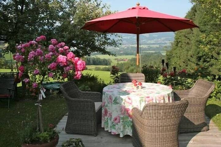 Ganze Wohnung, Ferienwohnung Freiraum, 90 qm, eigener Eingang, mit Terrasse,  4 Sterne in Samerberg, Bayerische Alpen