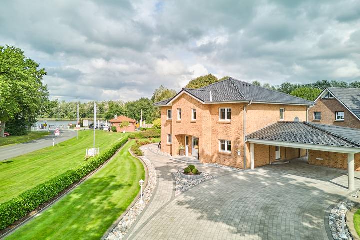 Ferienwohnung für 4 Personen, mit Balkon und Garten sowie Seeblick und Ausblick am Nord-Ostsee-Kanal - 2