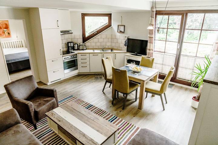 Ferienwohnung für 4 Personen, mit Balkon und Garten sowie Ausblick
