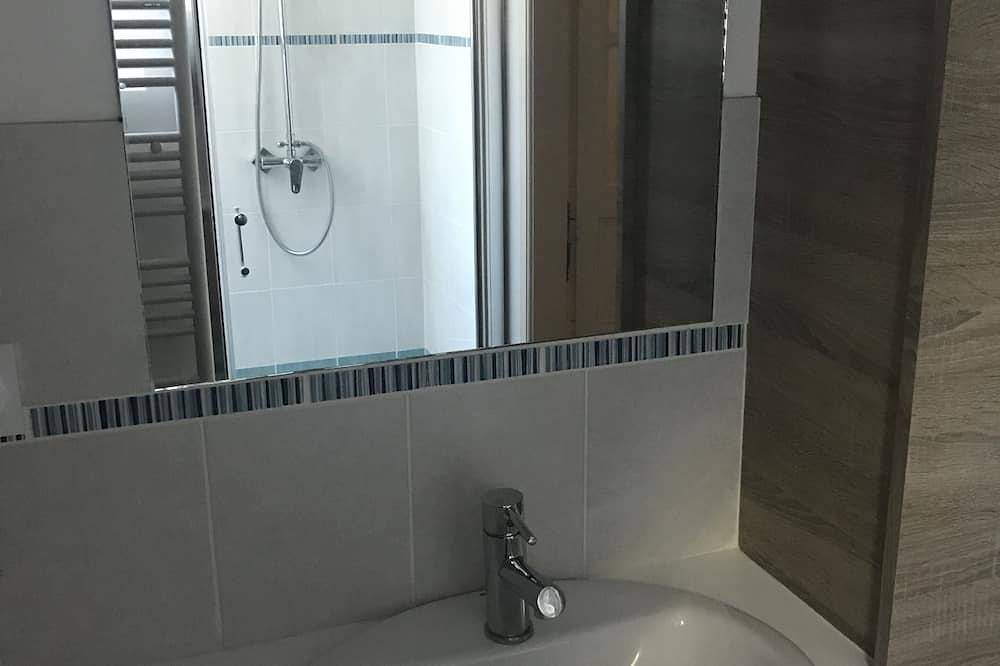 Entire apartment, \" La Re-naissance \" in the heart of the city in Dinan, Dinan region