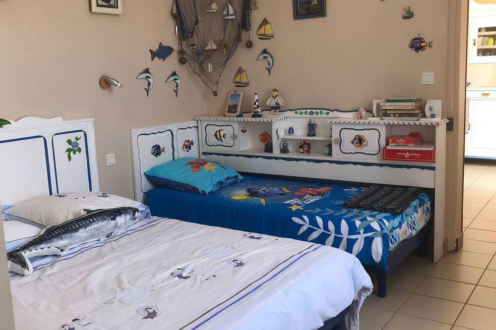 Traditionelles Ferienhaus aus dem Chaume, Meer, Wald, Sumpf & Jachthafen in Les Sables-d'Olonne, Vendée