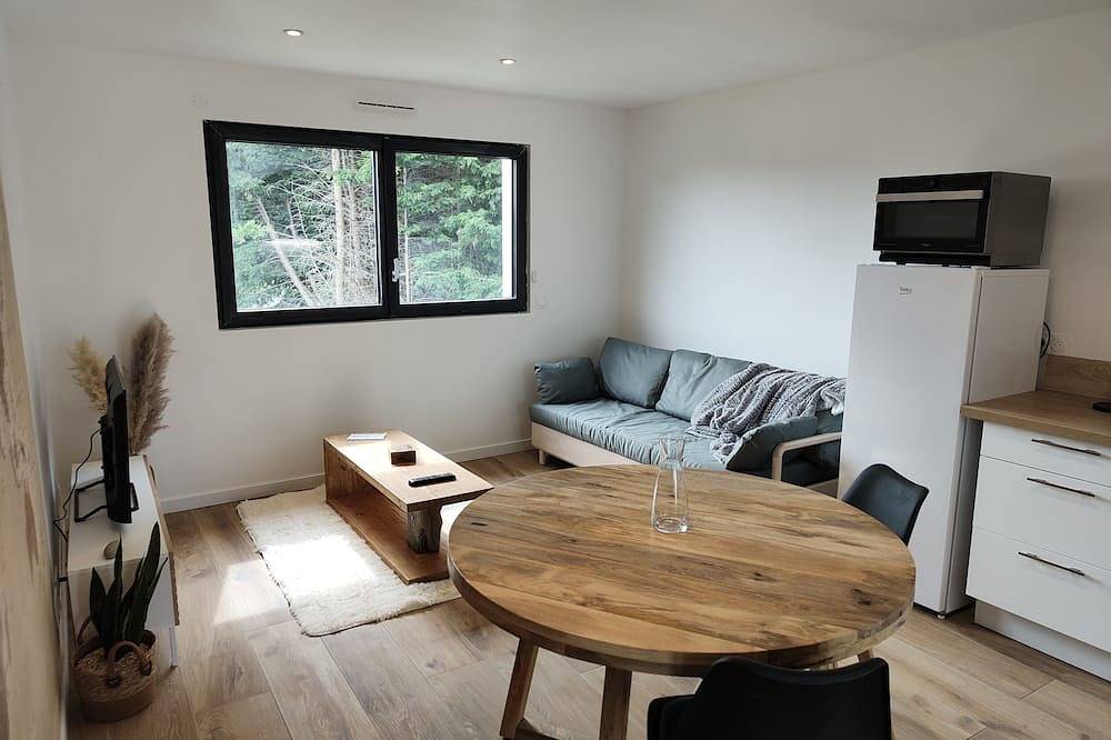Appartement entier, Studio neuf proche centre ville in Pabu, Région de Guingamp