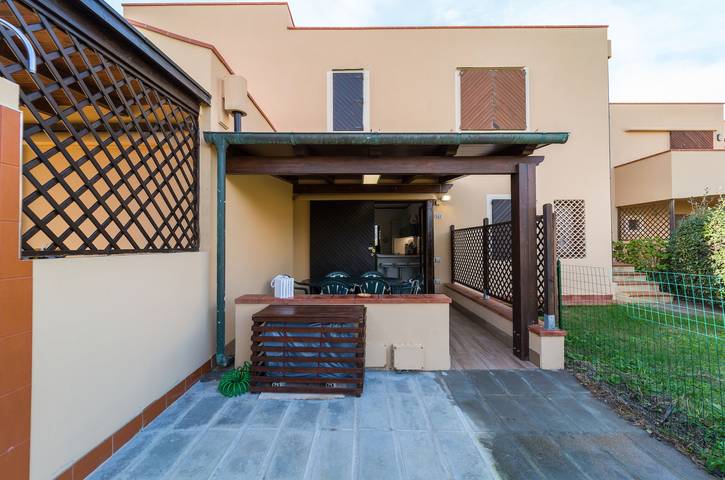 Villa 100 m from La Pelosa Beach with Garden and Terrace in Spiaggia La Pelosa, Stintino