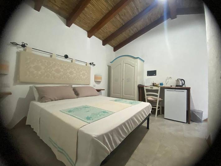 Chambre d’hôte pour 2 personnes, avec piscine ainsi que terrasse et jardin à Budoni - 2