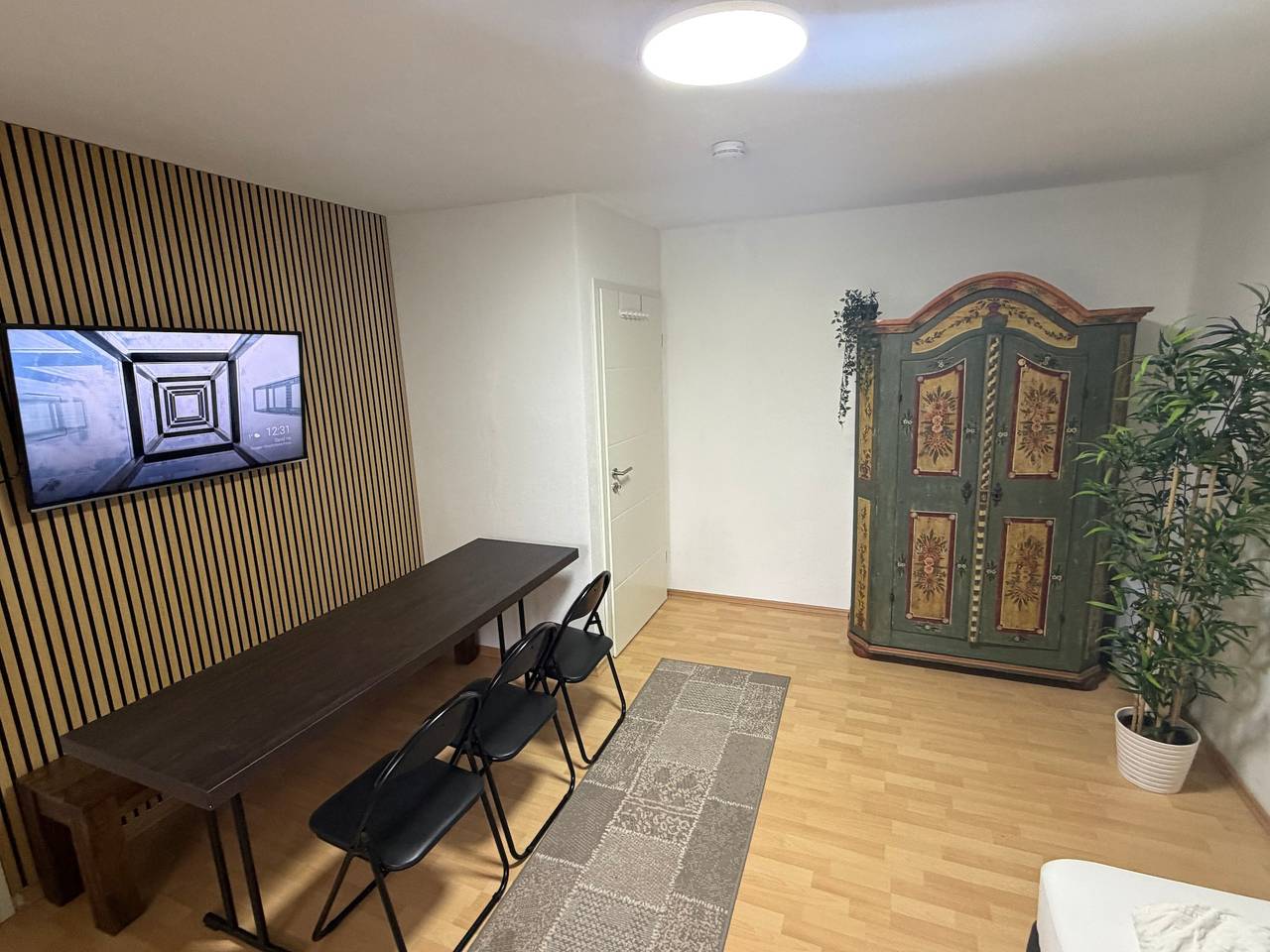 Ganze Ferienwohnung, 3 Zimmer/ Ruhiges Apartment mit Terrasse: Tor zu den Alpen & München (Eg-L) in Penzberg, Pfaffenwinkel