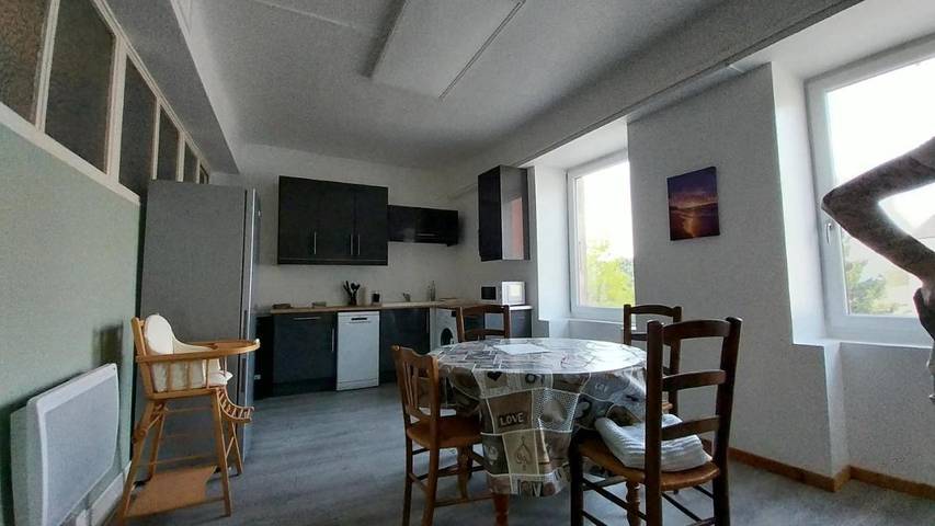 Gîte pour 4 personnes, avec vue, animaux acceptés à Arinthod - 3