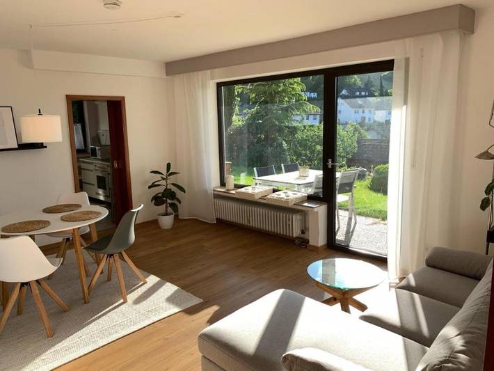 Ferienwohnung für 2 Personen, mit Terrasse und Garten sowie Ausblick in Rotenburg an der Fulda