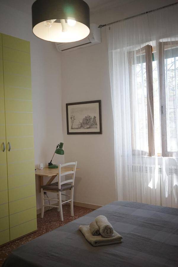 Quadruple Room with Shared Bathroom in Livorno, Etruskische kust