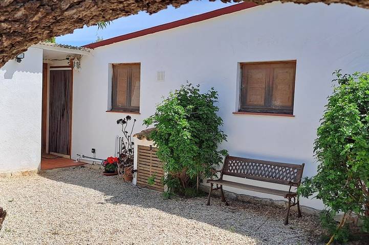 Vakantiehuis voor 5 personen, with tuin and terras as well as zwembad, met huisdier - 1