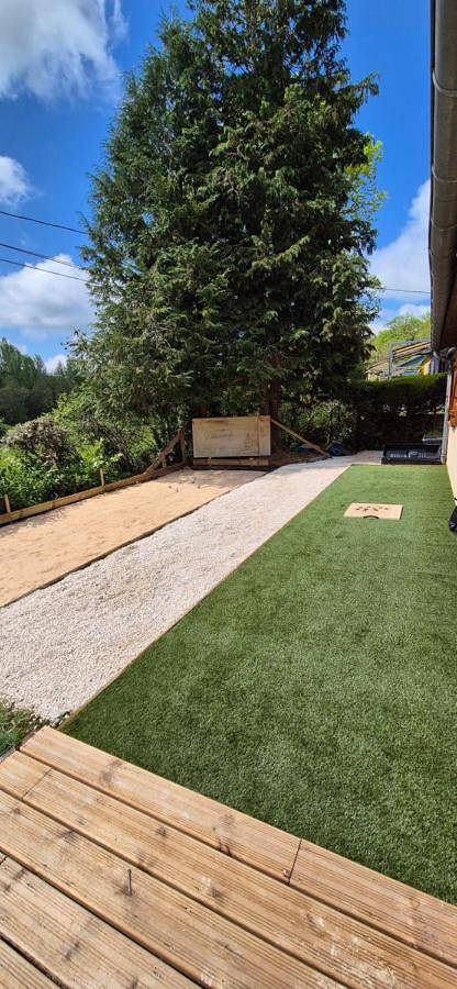 Location de vacances pour 9 personnes, avec vue ainsi que piscine et jardin à Salviac - 3