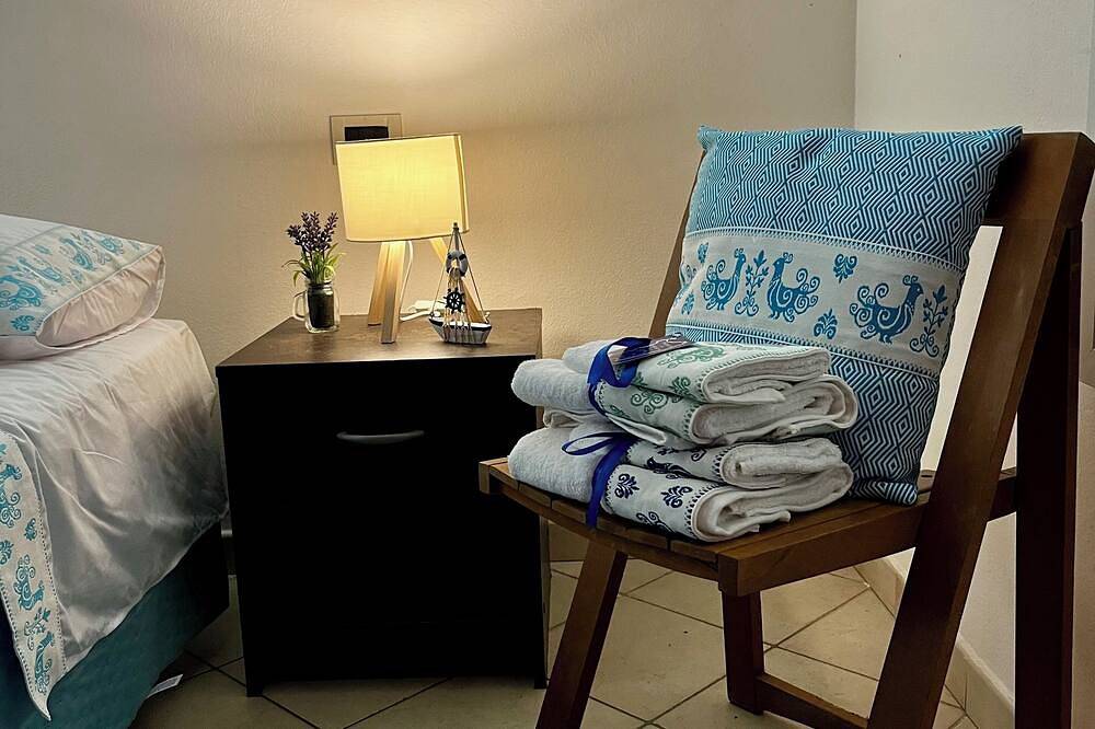 Delightful apartment a stone's throw from the sea and the mountain. in Capoterra, Campidano