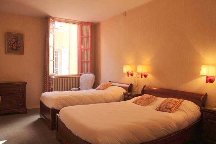 Hôtel pour 2 personnes, avec terrasse et jardin, animaux acceptés à Mirepoix - 4