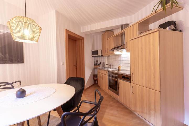 Ferienwohnung für 4 Personen, mit Kinderpool und Sauna sowie Ausblick und Terrasse, kinderfreundlich in Kaunertal - 2