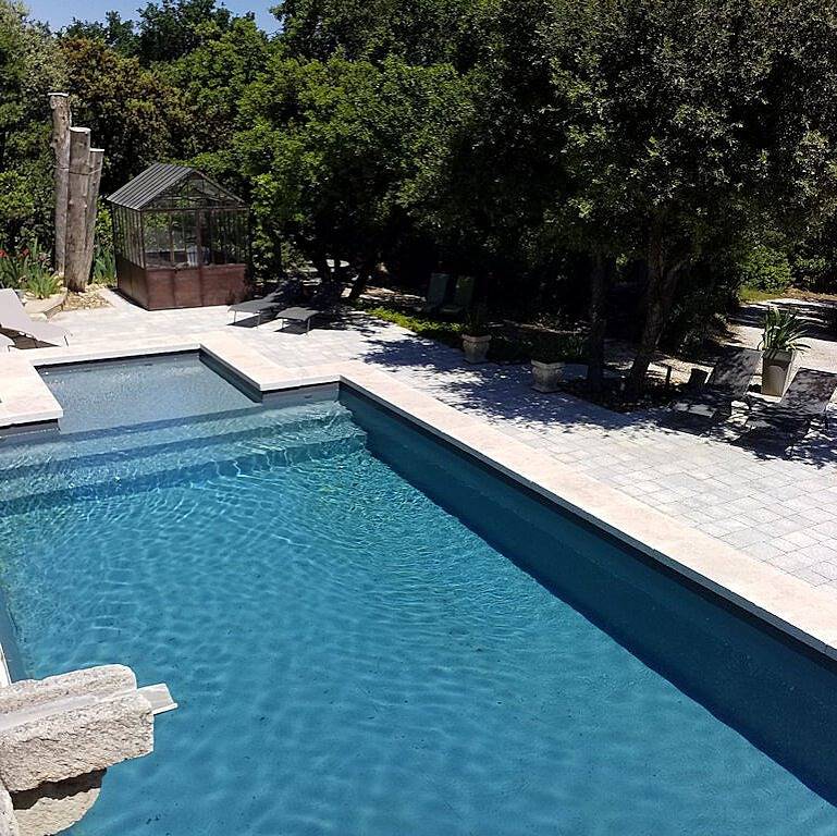 Le Bastion des Papes avec grande piscine privée et option Spa in Châteauneuf-de-Gadagne, Vaucluse